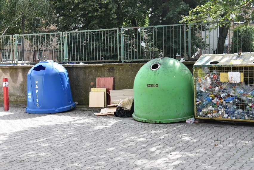 Śmieci przy ul. Klonowej w Oleśnicy