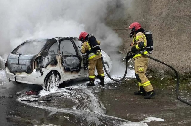 13 stycznia 2024 roku przy ulicy Kaliskiej w Pleszewie doszło do pożaru samochodu osobowego