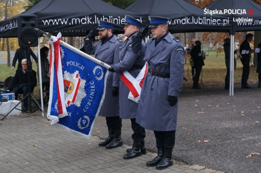 Święto 11 listopada w Lublińcu. Władze i mieszkańcy złożyli hołd na cmentarzu wojskowym