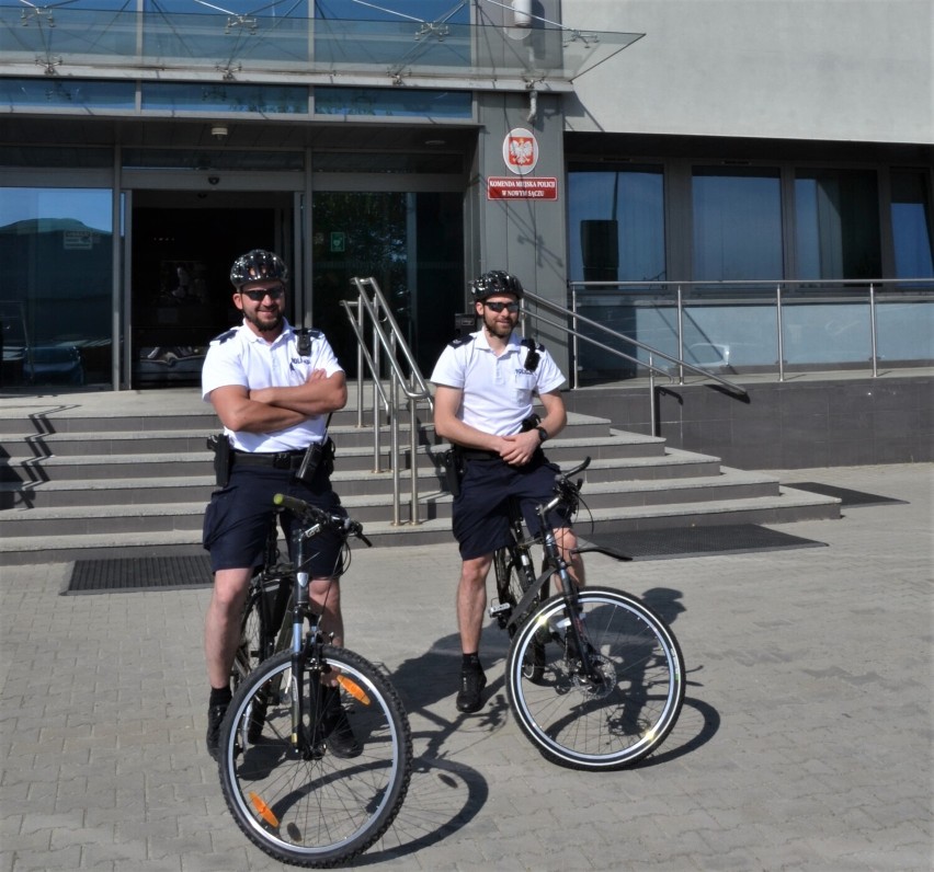 Sądeccy policjanci przesiedli się na rowery. Będą interweniować w trudno dostępnych miejscach [ZDJĘCIA]