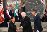 Prezes PiS Jarosław Kaczyński i premier Mateusz Morawiecki na osłonięciu pomnika Gosiewskiego w Kielcach! (ZAPIS TRANSMISJI)