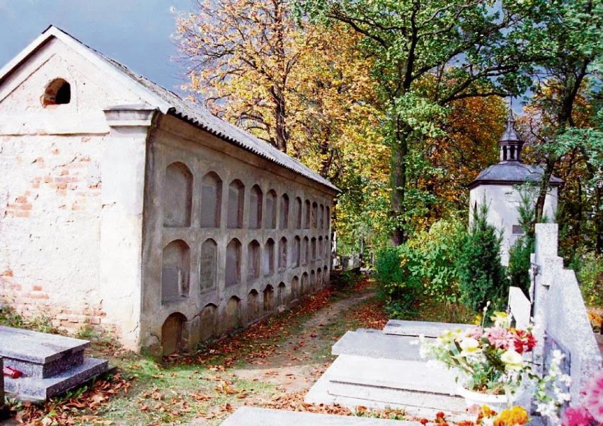 Poznaj historię kościoła i klasztoru karmelitów w Oborach
