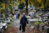 Czy cmentarze będą czynne 1 listopada? Obostrzenia, zasady, zalecenia na Wszystkich Świętych
