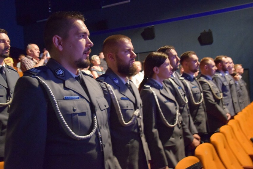 Policjanci ze Szczecinka świętują. Awanse, nagrody i odznaczenia [zdjęcia]