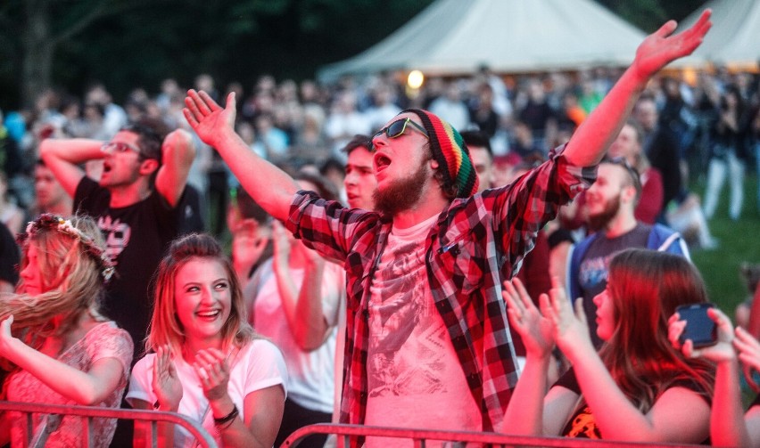 Gutek, frontman zespołu Indios Bravos - gwiazdą dzisiejszego festiwalu “Reggae nad Wisłokiem”