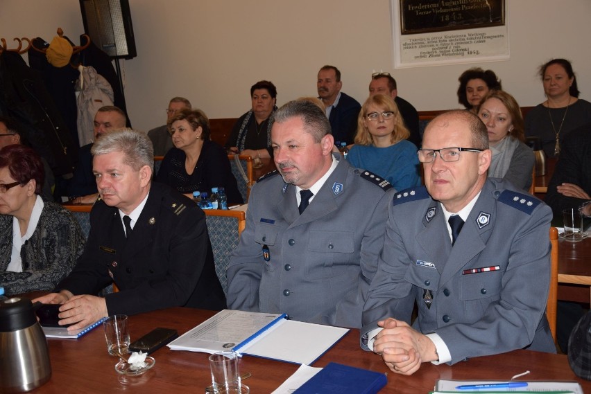 Komendant wieluńskiej policji wymienił szefów komisariatów i dwóch wydziałów