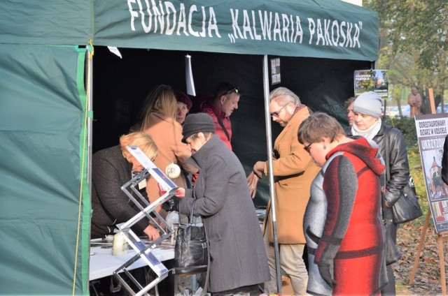 W tym roku podczas Wszystkich Świętych na cmentarzu w Pakości nie będzie prowadzona kwesta na rzecz Fundacji Kalwaria Pakoska