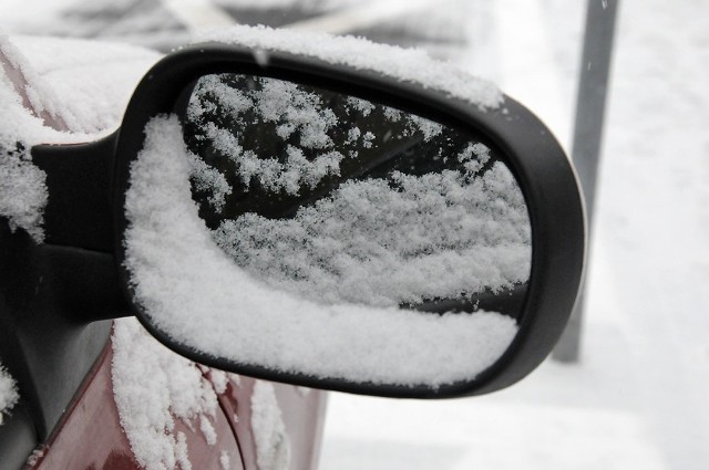 Z powodu opadów śniegu poznańska drogówka odnotowała wzrost kolizji