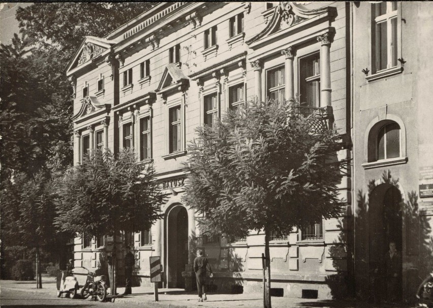 Miejska Biblioteka Publiczna w Chodzieży - W 1955 bibliotekę...