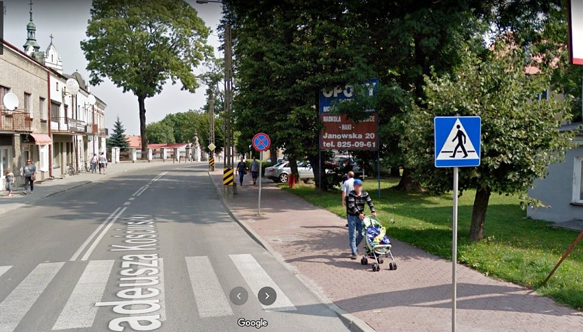 Kamery Google Street View jeździły po Kraśniku w 2013 i 2017...