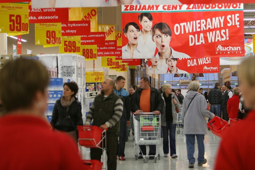 Centrum Handlowe Auchan jest największym sklepem spożywczym...
