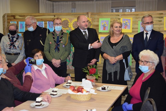 Od 1 października 2021 roku w ośrodku harcerskim w Smerzynie - w ramach projektu "Harcdom" - działa Dom Dziennego Pobytu dla seniorów i osób z niepełnosprawnościami. 15 listopada br. miało miejsce jego uroczyste otwarcie.