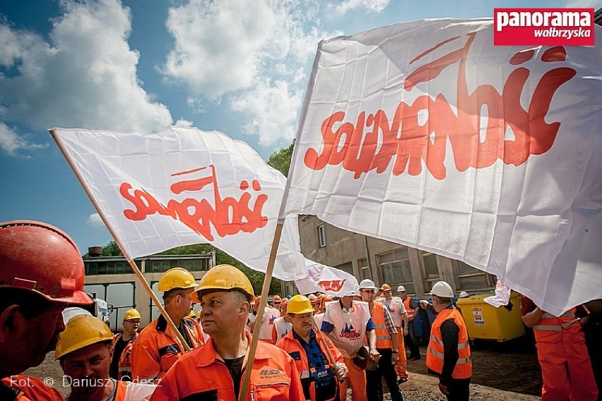 Pracownicy kopalni melafiru w Rybnicy Leśnej protestowali w obronie miejsc pracy
