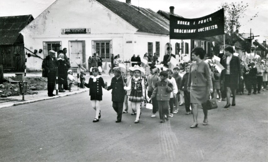 1968 r. "1 maja przemaszerował ulicami Suchowoli barwny...