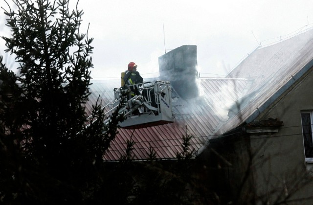 Pożar wybuchł wczesnym popołudniem w sobotę w Łachowie (gmina Szubin). Zdjęcie ilustracyjne.