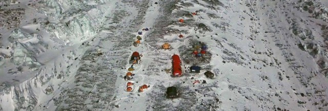 Zamość w Himalajach. Uczestnicy polskiej wyprawy na K2 piszą o urokach obozowego „miasta idealnego”