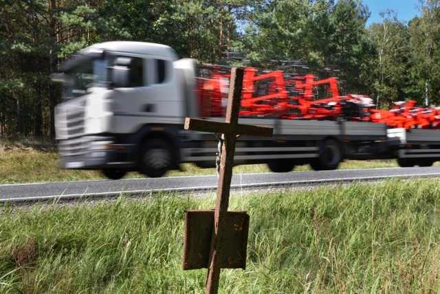 "Dziesiątka" między Toruniem a Bydgoszczą ma niechlubną opinię drogi śmierci. Trasa S10 ma być gotowa w 2026 roku, ale póki co nie wybrano jeszcze wykonawcy jej "toruńskiego" odcinka.