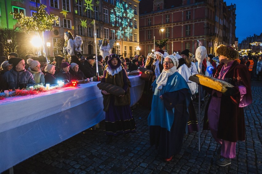 Wigilia Gdańszczan 2019. Opłatek, kolędy i życzenia - świąteczne spotkanie na Długim Targu [zdjęcia]