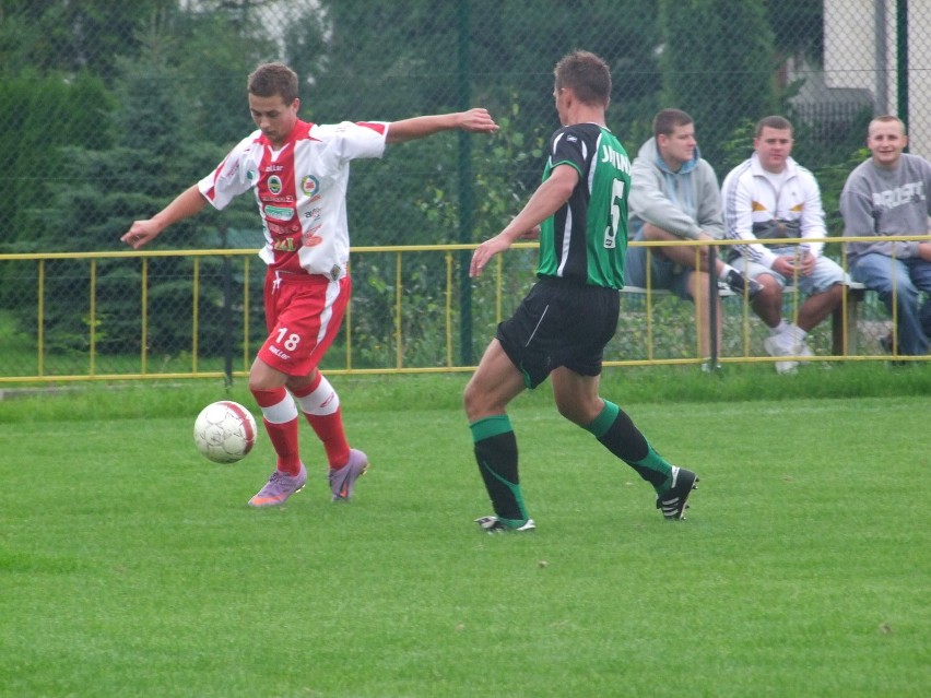 Szczakowianka Jaworzno - Janina Libiąż 2:0. Grzegorz Kmiecik zapewnił &quot;Szczaksie&quot; zwycięstwo