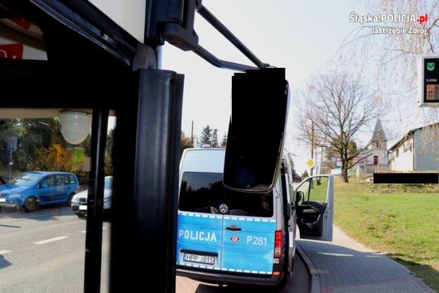 W autobusie kierowanym przez pijanego 52-latka przebywało piętnastu pasażerów.