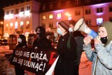 Strajk Kobiet w Jaśle. Tłumów nie było. Protestują przeciwko wyrokowi Trybunału Konstytucyjnego w sprawie aborcji [ZDJĘCIA]