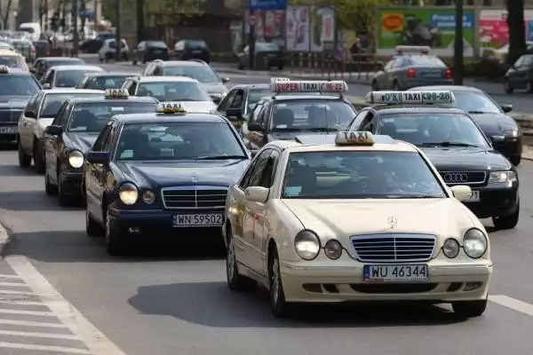 taksówki węgrów