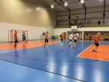 Gra MOSiR Korner Liga – Mistrzostwa Radomska w Futsalu! Piłkarze pomagają Ukrainie!