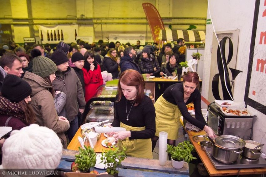 19 stycznia przy Piotrkowskiej 217 zorganizowano pierwszą edycję Łódź Street Food Festiwalu.