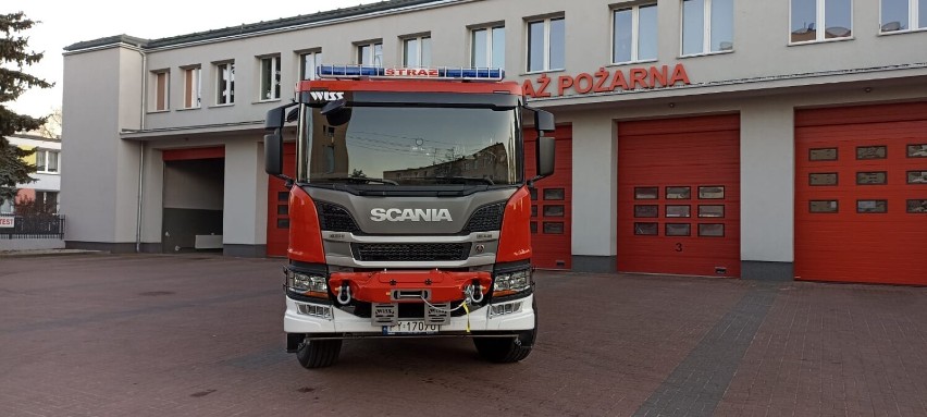 Nowy, ciężki wóz szamotulskich strażaków. Auto kosztowało ponad 1,3 mln zł! [ZDJĘCIA]