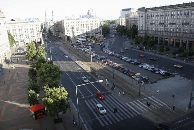 Plac Konstytucji to nazwa umowna - w dokumentach plac ten pozostał nienazwany