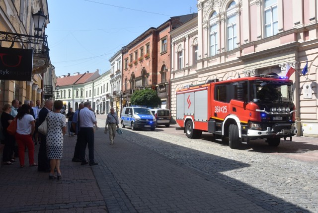 Przyczyną zamieszania przy ulicy Wałowej  jest awaria instalacji przeciwpożarowej