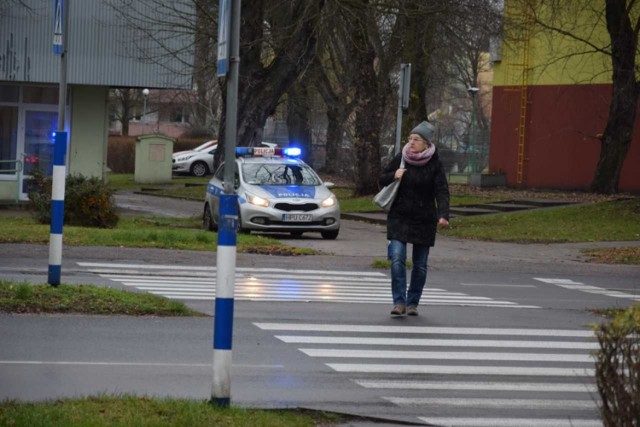 Pilscy policjanci apelują o ostrożność przy przejściach dla pieszych