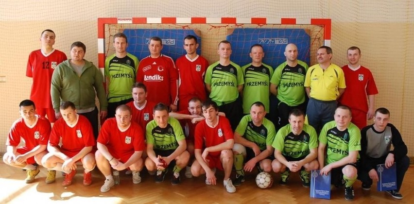 Pogranicznicy zagrali mecz z  PWSTE w Jarosławiu [zdjęcia]