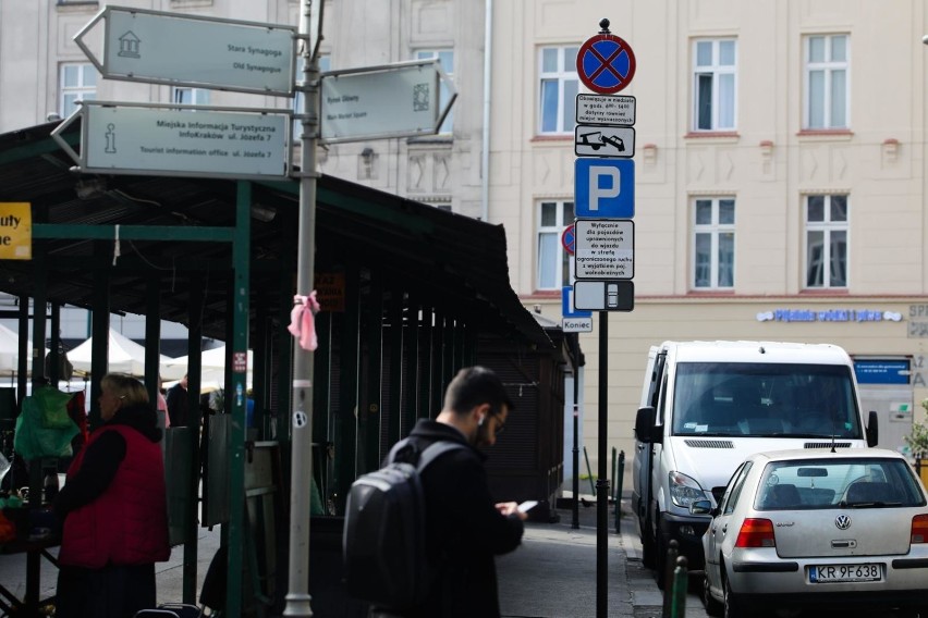 Kraków. Zaskarżyli ograniczenie ruchu na Kazimierzu. Uważają, że wystarczą droższe opłaty za parkowanie