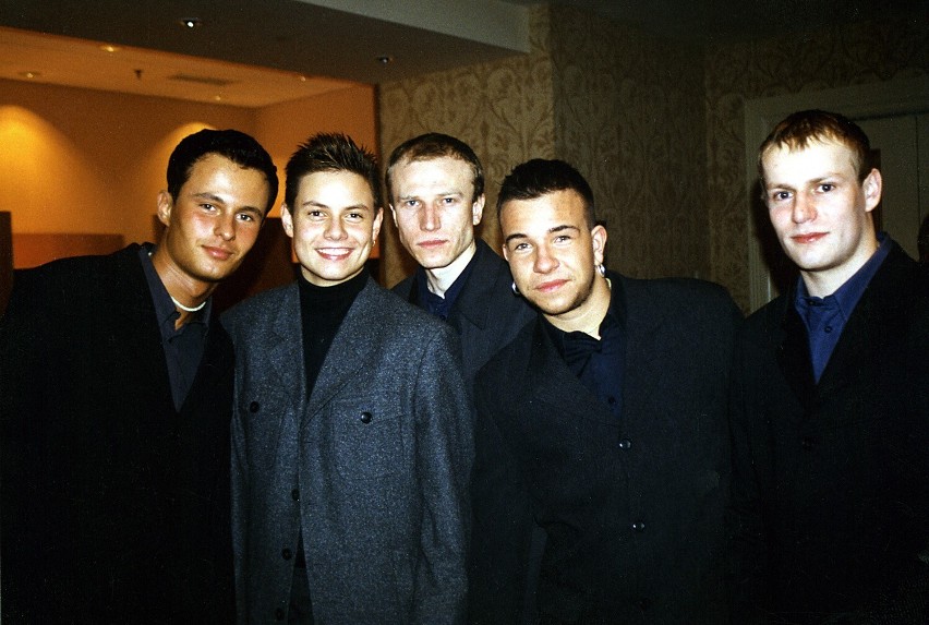 Bartek Wrona był najmłodszym członkiem grupy Just 5. W 1997...