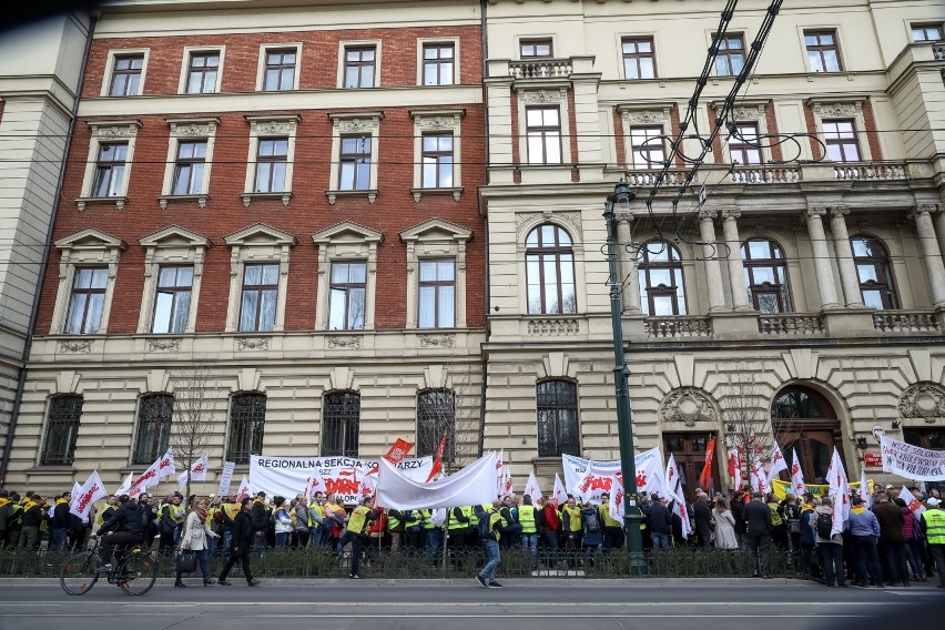 Kraków. Związkowcy domagają się "piątki Solidarności"