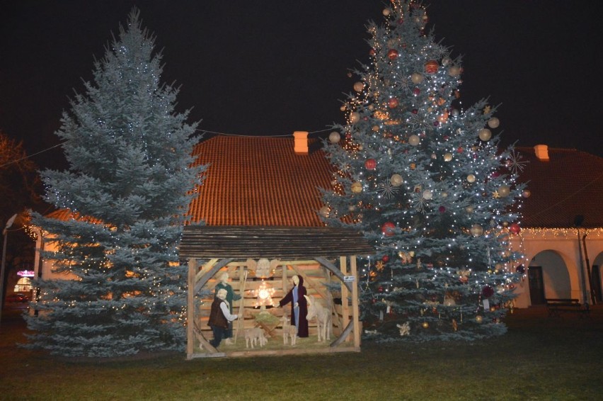 Świątecznie w Staszowie. Zobacz iluminacje