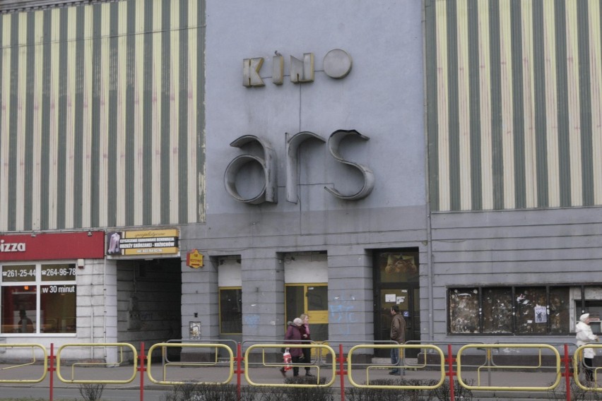 Budynek byłego kina ARS wraca do historycznego wyglądu