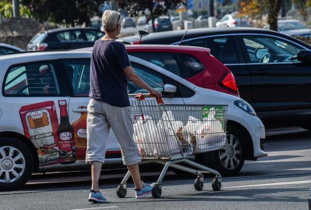 Według mieszkańców w Bydgoszczy zakupy robi się dobrze wszędzie - z małymi wyjątkami.