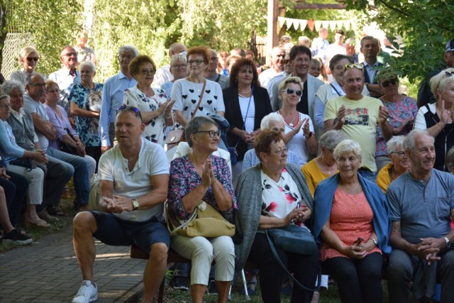 Impreza organizowana przez miejscowego proboszcza ks. Zbigniewa Piotrowskiego oraz Radę Parafialną budzi duże zainteresowanie parafian
