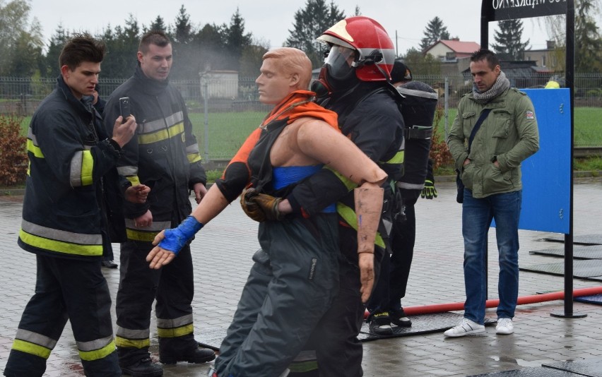 W zawodach FCC wzięły udział przedstawiciele komend...