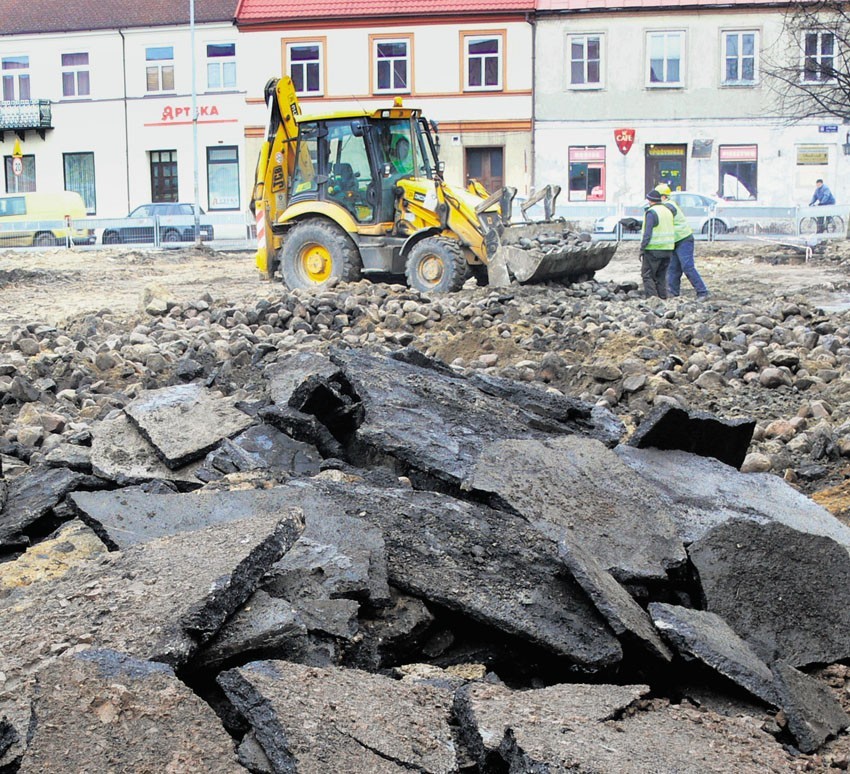 Oblicze Rynku już się zmienia, kamienic jeszcze nie