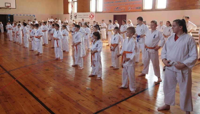 W starej hali OSiR Golub-Dobrzyń miały miejsce wojewódzkie konsultacje kumite junior karate kyokushin