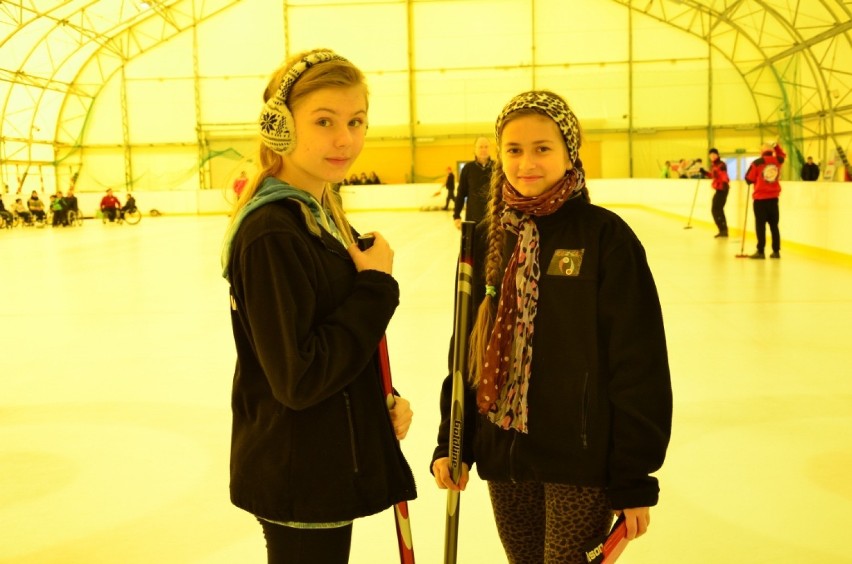 Curling w Bełchatowie w Powiatowym Centrum Sportu [ZDJĘCIA]