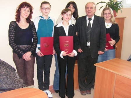 Sukces czterech uczennic z gminy Stara Kiszewa został doceniony przez lokalne władze.