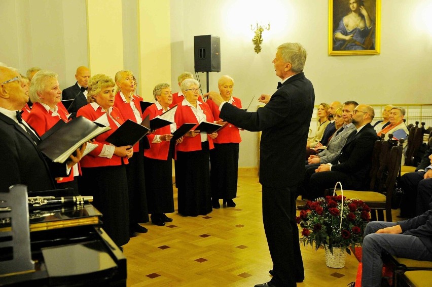 Miejski Chór Mieszany "Lutnia" jest jednym z najdłużej...