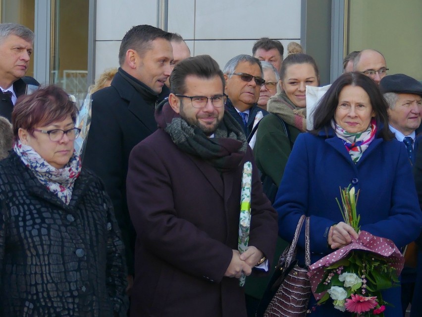 Nowy Urząd Gminy Świerklany oficjalnie otwarty i poświęcony