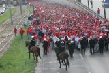 Kibice Widzewa i ŁKS idą na derby. Łódź sparaliżowana. Policja pilnuje porządku Galeria zdjęć