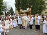 Boże Ciało 2023 w Busku. Procesja parafian z kościoła Bożego Ciała. Były tłumy. Zobacz zdjęcia