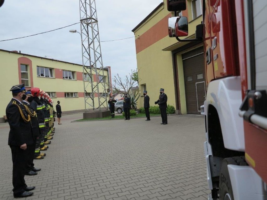 Dzień Strażaka okazją do przyznania awansów zawodowych w PSP w Wągrowcu 
